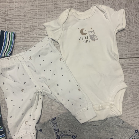 Lot of newborn clothes - Picture 3 of 6